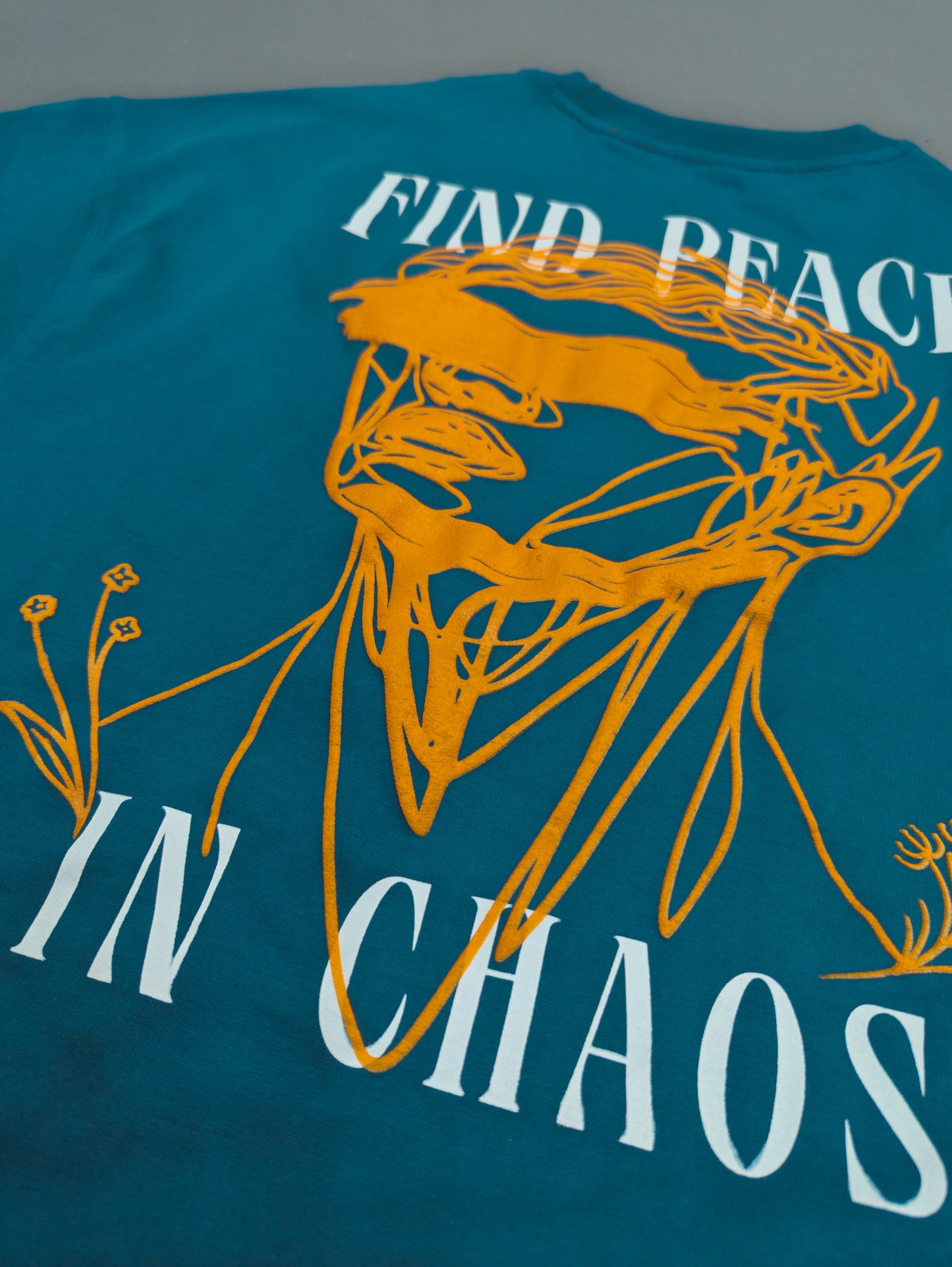 FIND PEACE IN CHAOS PUFF PRINTED UNISEX OVERSIZED DROP SHOULDER T-SHIRT