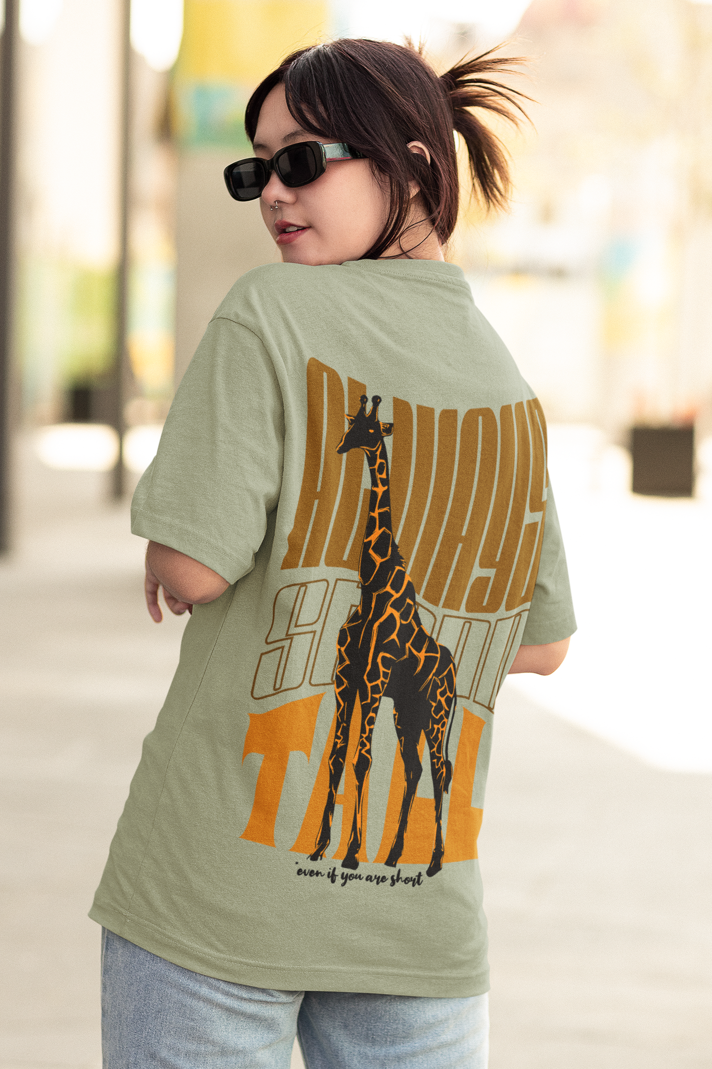 GIRAFFE ALWAYS STAND TALL OLIVE GREY OVERSIZED T-SHIRT